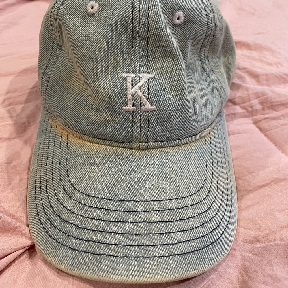 Kith hat